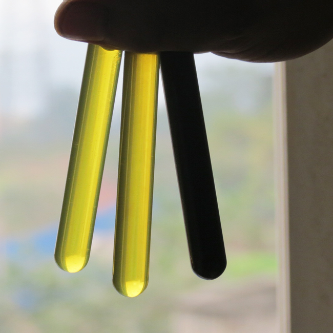 處理前后油樣對比