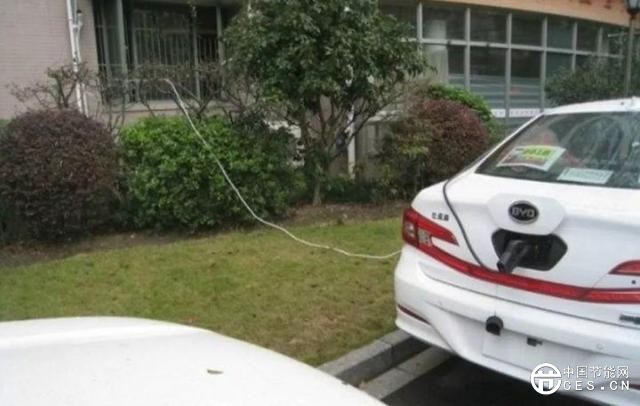 特斯拉又自燃了？是時候跟你聊聊電動汽車的電池安全性了