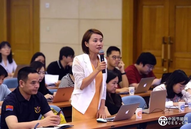 國家發(fā)展改革委舉行專題新聞發(fā)布會 介紹創(chuàng)新和完善促進綠色發(fā)展價格機制有關(guān)情況