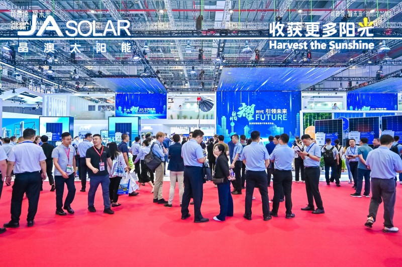 晶澳科技新品發(fā)布|張鳳海：未來將開發(fā)更多優(yōu)質(zhì)產(chǎn)品助力全球碳中和