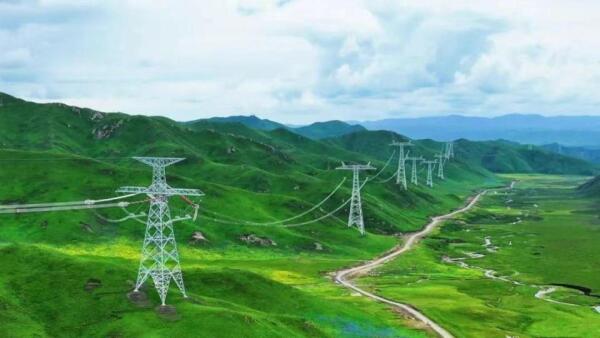 國家電網(wǎng)公司召開服務(wù)新能源高質(zhì)量發(fā)展新聞發(fā)布會(huì)