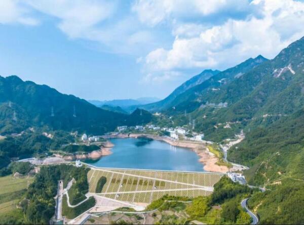 國家電網(wǎng)公司召開服務(wù)新能源高質(zhì)量發(fā)展新聞發(fā)布會(huì)