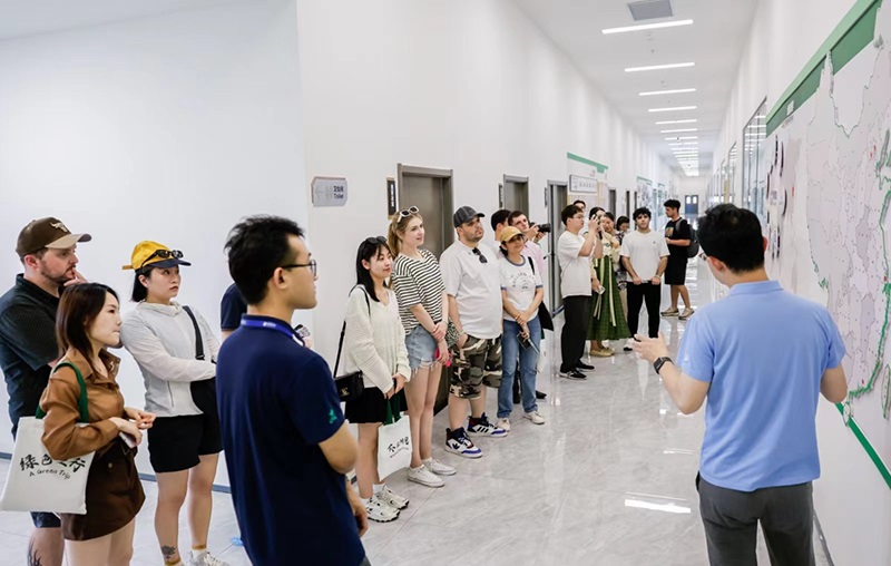 中外網(wǎng)絡(luò)名人打卡北京城市副中心 綠色高質(zhì)量發(fā)展引矚目