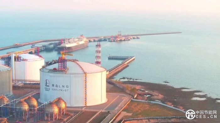 中國(guó)國(guó)內(nèi)最大單體儲(chǔ)罐LNG保稅倉(cāng)庫(kù)在山東青島獲批設(shè)立 中國(guó)國(guó)內(nèi)最大單體儲(chǔ)罐LNG保稅倉(cāng)庫(kù)在山東青島獲批設(shè)立