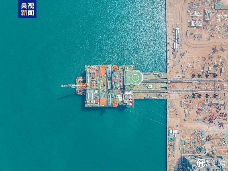 實現(xiàn)多項首創(chuàng)技術(shù) 我國渤海最大海上油氣平臺完工起運 實現(xiàn)多項首創(chuàng)技術(shù) 我國渤海最大海上油氣平臺完工起運