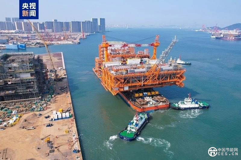 實現(xiàn)多項首創(chuàng)技術(shù) 我國渤海最大海上油氣平臺完工起運 實現(xiàn)多項首創(chuàng)技術(shù) 我國渤海最大海上油氣平臺完工起運