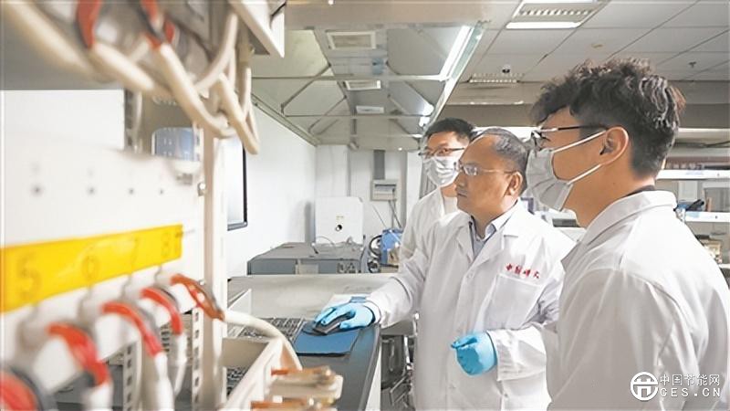 中國科大參與研究 給新型儲能系統(tǒng)“穿”上“金鐘罩”