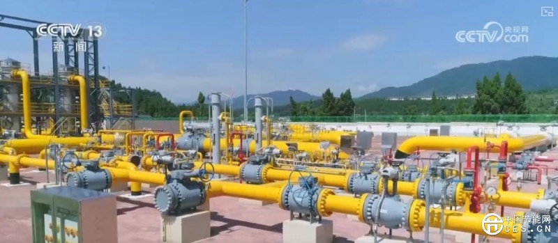 能源“大動(dòng)脈”跨越式提升夯實(shí)經(jīng)濟(jì)“硬支撐” 經(jīng)濟(jì)發(fā)展“綠色引擎”動(dòng)力更足 能源“大動(dòng)脈”跨越式提升夯實(shí)經(jīng)濟(jì)“硬支撐” 經(jīng)濟(jì)發(fā)展“綠色引擎”動(dòng)力更足