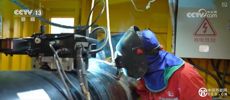 能源“大動(dòng)脈”跨越式提升夯實(shí)經(jīng)濟(jì)“硬支撐” 經(jīng)濟(jì)發(fā)展“綠色引擎”動(dòng)力更足 能源“大動(dòng)脈”跨越式提升夯實(shí)經(jīng)濟(jì)“硬支撐” 經(jīng)濟(jì)發(fā)展“綠色引擎”動(dòng)力更足