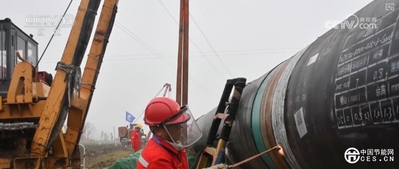 能源“大動(dòng)脈”跨越式提升夯實(shí)經(jīng)濟(jì)“硬支撐” 經(jīng)濟(jì)發(fā)展“綠色引擎”動(dòng)力更足 能源“大動(dòng)脈”跨越式提升夯實(shí)經(jīng)濟(jì)“硬支撐” 經(jīng)濟(jì)發(fā)展“綠色引擎”動(dòng)力更足