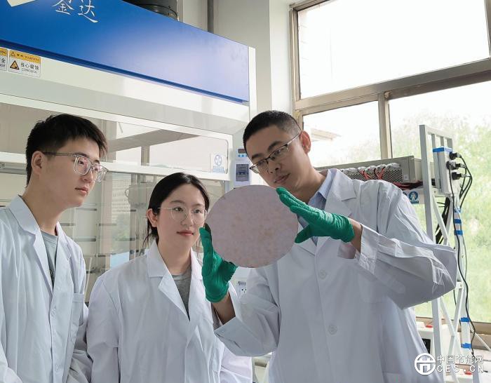 甘肅高校領(lǐng)跑綠氨賽道 技術(shù)突破解減排難題 甘肅高校領(lǐng)跑綠氨賽道 技術(shù)突破解減排難題