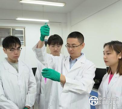 甘肅高校領(lǐng)跑綠氨賽道 技術(shù)突破解減排難題 甘肅高校領(lǐng)跑綠氨賽道 技術(shù)突破解減排難題