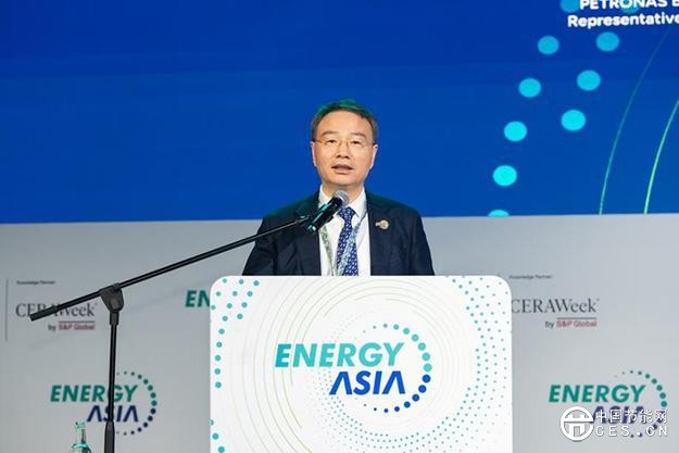 徐冠巨出席亞洲能源論壇，談傳化能源轉(zhuǎn)型的科技創(chuàng)新