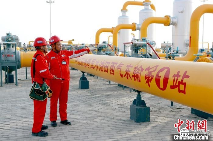 西氣東輸?shù)谝徽尽澳茉磩?dòng)脈”的守護(hù)者 西氣東輸?shù)谝徽尽澳茉磩?dòng)脈”的守護(hù)者
