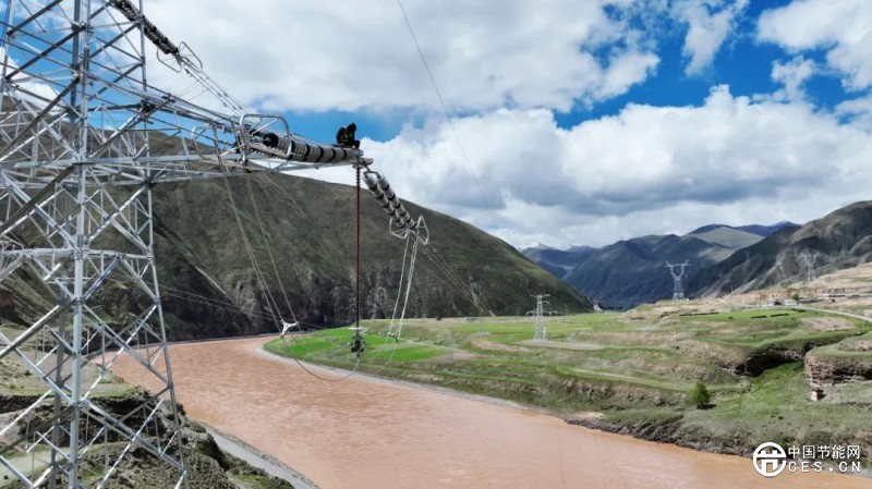 青海實(shí)現(xiàn)全部市州330千伏大電網(wǎng)雙回路供電