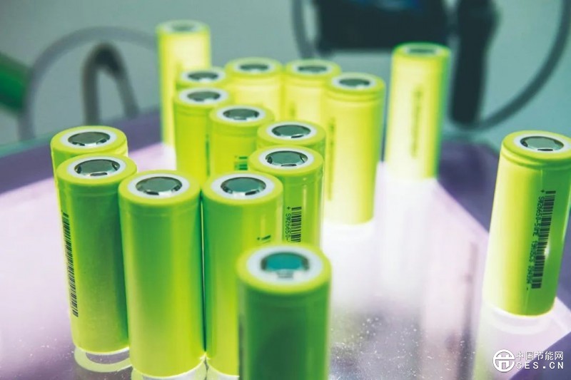 上半年動(dòng)力電池市場產(chǎn)銷兩旺