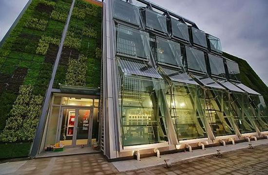 這些智能建筑以人性化、環(huán)保、健康為目標(biāo)