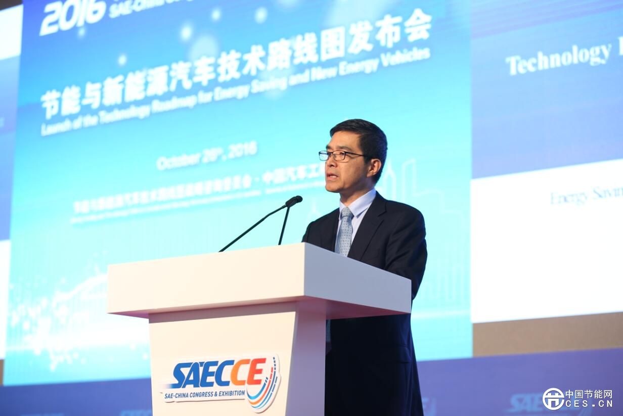 歐陽明高表示，此次研究工作的開展進行了一年，動員了500多位行業(yè)專家，總體框架采用“1+7”路線圖，代表一個總報告，7個分報告，分別是節(jié)能汽車、純電動和插電式汽車、燃料電池汽車、智能網(wǎng)聯(lián)汽車、動力電池、輕量化技術(shù)、汽車制造。