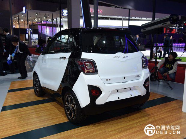 眾泰電動車芝麻E30補(bǔ)貼后僅3.28萬元  續(xù)航里程超過150公里