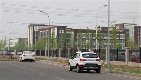 電動(dòng)化+智能化潮流席卷北京車展，誰造未來汽車？