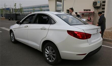 電動(dòng)化+智能化潮流席卷北京車展，誰造未來汽車？