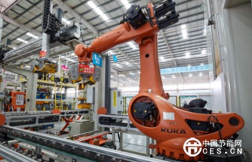 機器人可以說是智能制造的“硬貨”，美的計劃保有機器人1萬臺