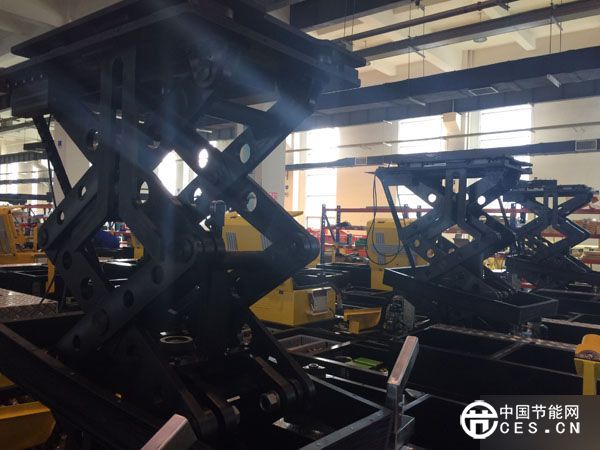 無(wú)人機(jī)人口紅利