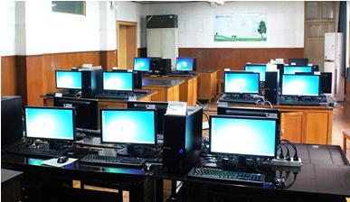 高科技節(jié)能電腦打造綠色校園